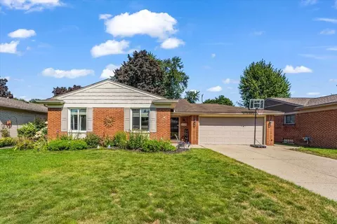 14240 Susanna St, Livonia, MI 48154