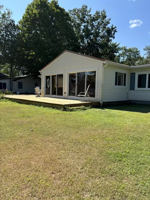 331 Morse Dr, Six Lakes, MI 48886