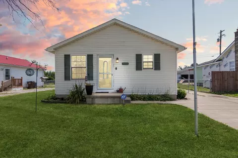 7452 Swan Creek Rd, Newport, MI 48166