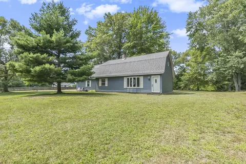 2263 Hyde Park Rd, Muskegon, MI 49445