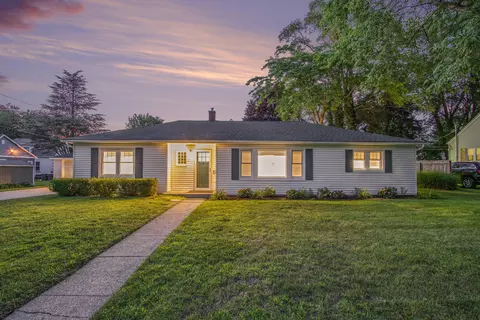 311 S Haven St, South Haven, MI 49090