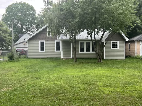1348 Hickory St, Niles, MI 49120