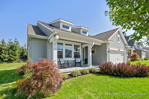 7849 High Knoll Dr, Byron Center, MI 49315