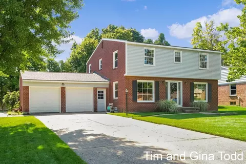 1854 Millbrook St SE, Grand Rapids, MI 49508