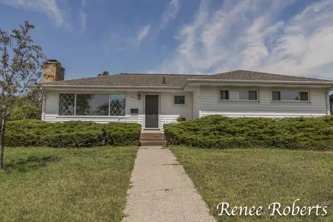 525 Arlington St, Grand Haven, MI 49417