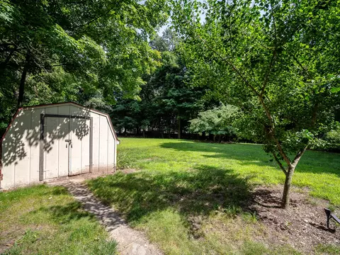 726 N Bridge St, Belding, MI 48809 photo 35