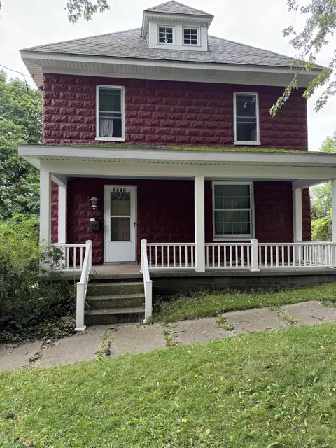 1019 High St, Manistee, MI 49660