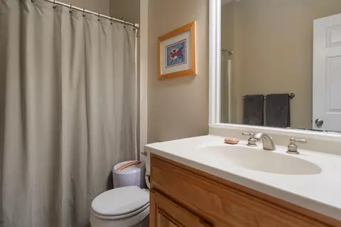 Bath - 5610 Michael Dr, Saline, MI 48176 photo 3 of 5