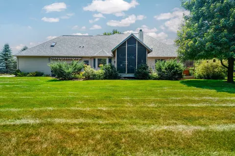 Exterior - 5610 Michael Dr, Saline, MI 48176 photo 12 of 21
