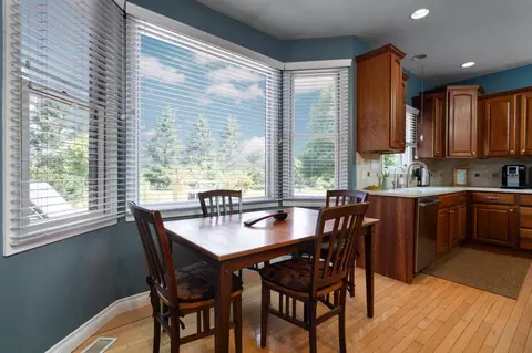 Dining - 5610 Michael Dr, Saline, MI 48176 photo 4 of 5