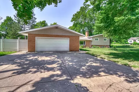 1010 S Michigan Ave, Hastings, MI 49058