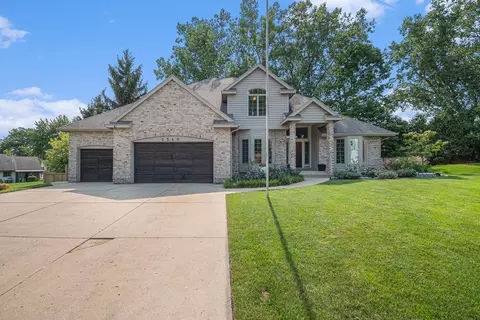 2540 Ridgecroft Ave SE, Grand Rapids, MI 49546
