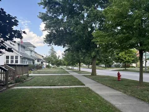 455 E Main St, Dundee, MI 48131 photo 2