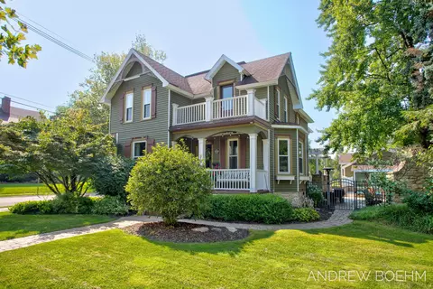 246 E Central Ave, Zeeland, MI 49464
