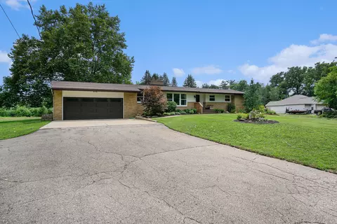788 135th Ave, Wayland, MI 49348