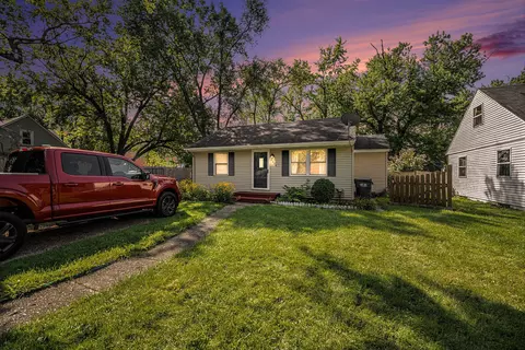 2304 Byrd Dr, Portage, MI 49002