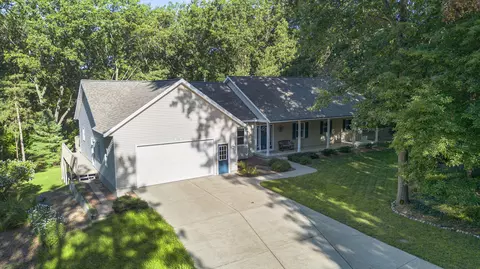 233 Tia Trl SE, Lowell, MI 49331