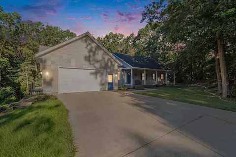 233 Tia Trl SE, Lowell, MI 49331 photo 2