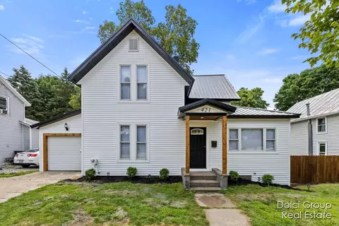 421 Lafayette St, Ionia, MI 48846