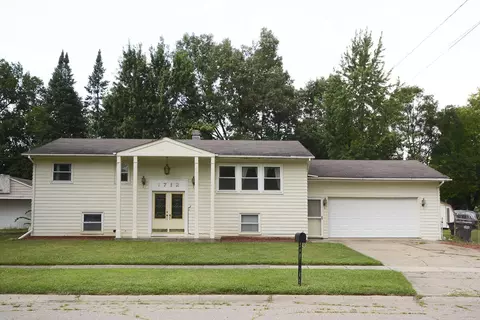 1712 Birchton Ave, Portage, MI 49024
