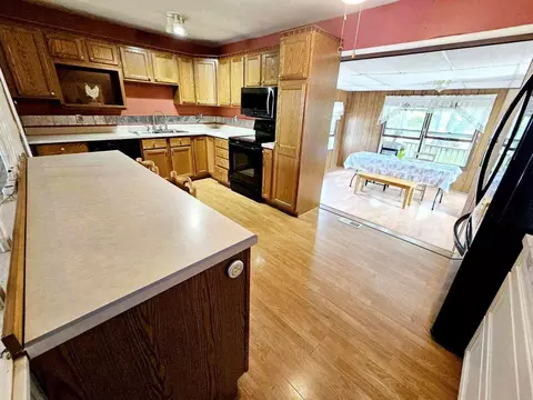 5657 Poplar Dr, Jackson, MI 49201 photo 5