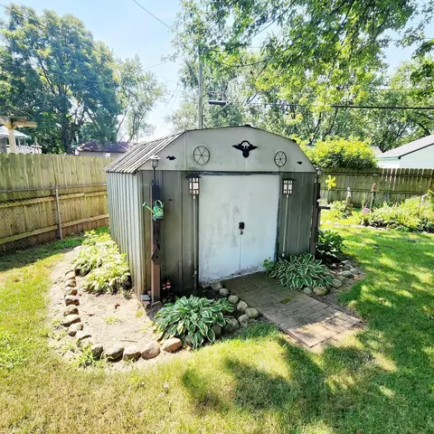 5657 Poplar Dr, Jackson, MI 49201 photo 22