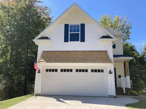 478 Mcmullan Way, South Haven, MI 49090