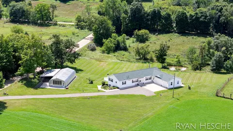 4872 Jackson Rd, Saranac, MI 48881 photo 2