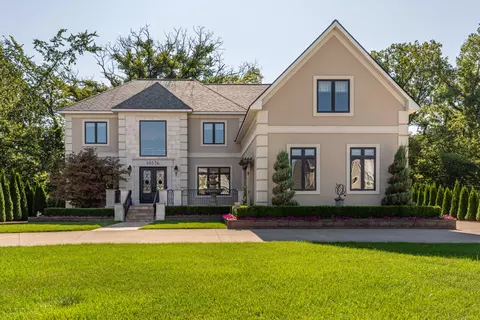 10526 River Edge Rd, Saline, MI 48176