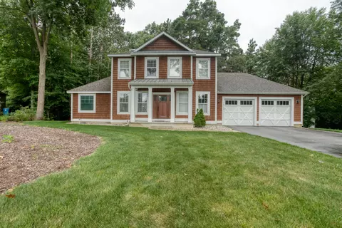 16259 Grand Point Ct, Grand Haven, MI 49417