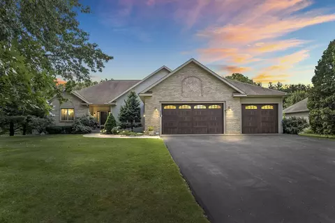 5093 Shepherds Glen Rd, Kalamazoo, MI 49009