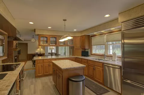 Kitchen - 1719 Probert Rd, Jackson, MI 49203 photo 9 of 16