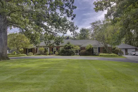 1719 Probert Rd, Jackson, MI 49203
