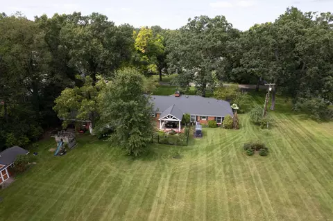 Exterior - 1719 Probert Rd, Jackson, MI 49203 photo 16 of 17