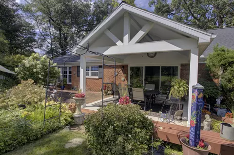 Exterior - 1719 Probert Rd, Jackson, MI 49203 photo 13 of 17