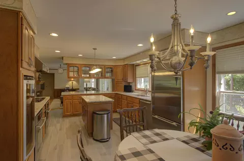 Kitchen - 1719 Probert Rd, Jackson, MI 49203 photo 15 of 16