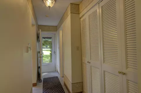 Entry Way - 1719 Probert Rd, Jackson, MI 49203 photo 9 of 12