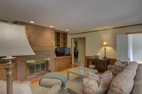 Living - 1719 Probert Rd, Jackson, MI 49203 photo 12 of 13