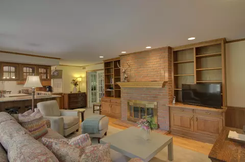 Living - 1719 Probert Rd, Jackson, MI 49203 photo 10 of 13