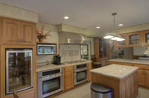 Kitchen - 1719 Probert Rd, Jackson, MI 49203 photo 8 of 16
