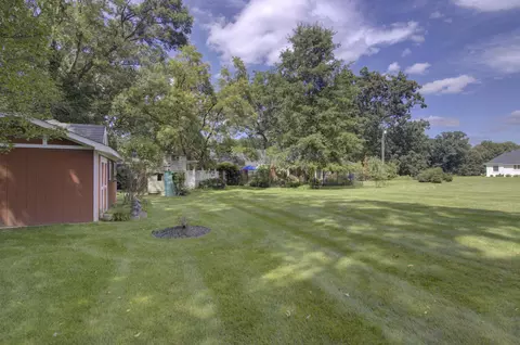 Exterior - 1719 Probert Rd, Jackson, MI 49203 photo 7 of 17