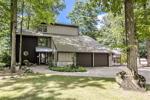 2311 Nottawassipee Lk Rd, Marshall, MI 49068