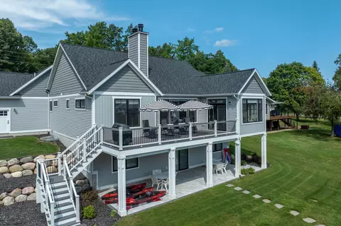 8240 W Royal Rd, Canadian Lakes, MI 49346