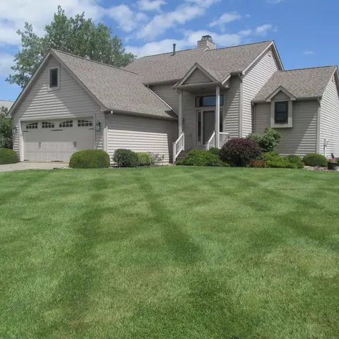 727 Kenaston Dr, Coldwater, MI 49036