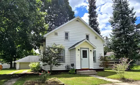 233 W North Ave, Reed City, MI 49677