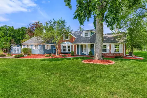 34443 Chantilly Court Ct, Farmington Hills, MI 48335