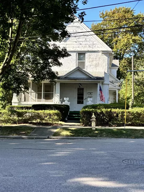 553 Oak St, Niles, MI 49120