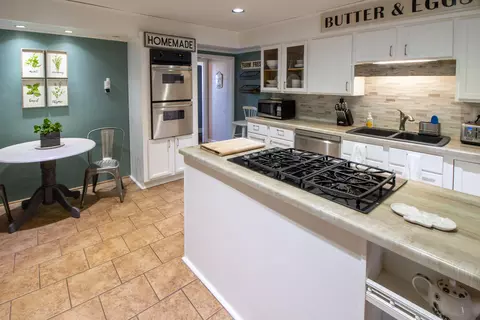 610 Hackett St, Ionia, MI 48846 photo 5