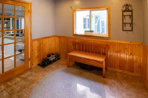 610 Hackett St, Ionia, MI 48846 photo 8