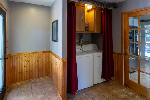 610 Hackett St, Ionia, MI 48846 photo 9